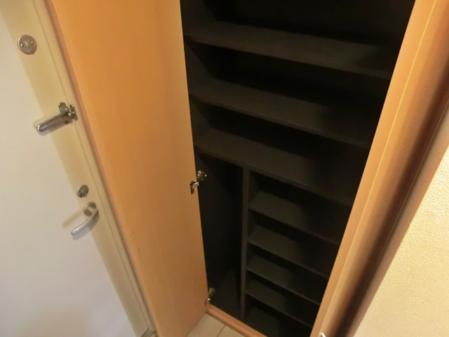 ヴェルドミール　カシマの玄関|背の高いシューズボックスあります！