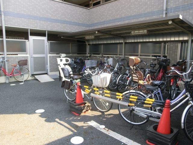 ヴェルドミール　カシマのその他共用部分|敷地内専用駐輪場あります♪