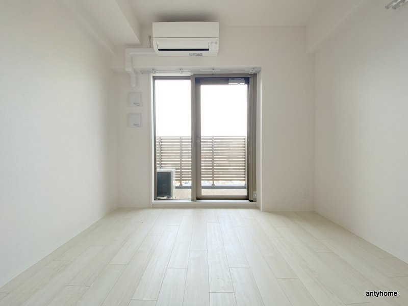 エスリード弁天町ルシェンテ　仲介手数料無料の居間・リビング