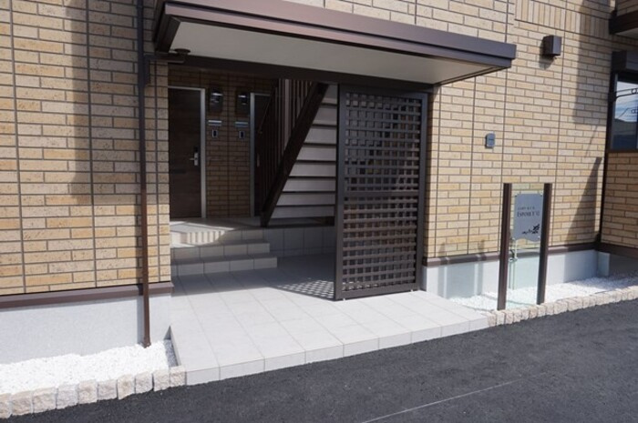 エスポワールＹⅥのエントランス