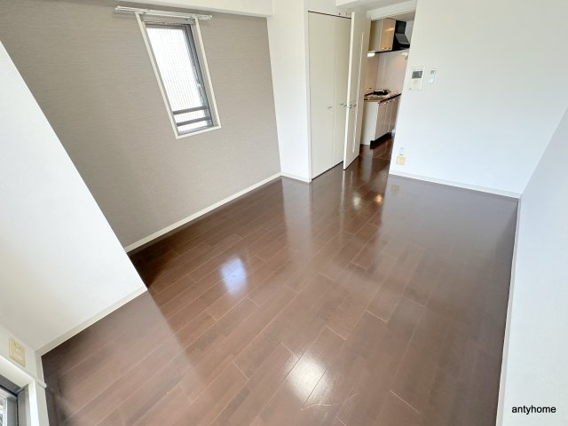 ルクレ難波　仲介手数料無料の居間・リビング