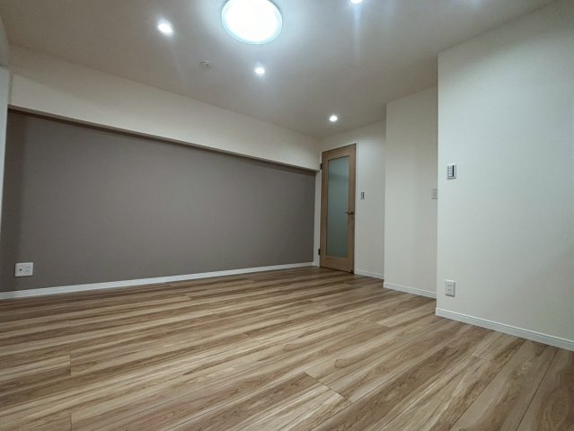 阿佐ヶ谷陵雲閣マンションの洋室