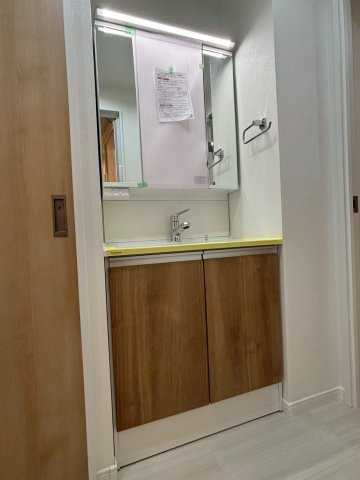 阿佐ヶ谷陵雲閣マンションの独立洗面台