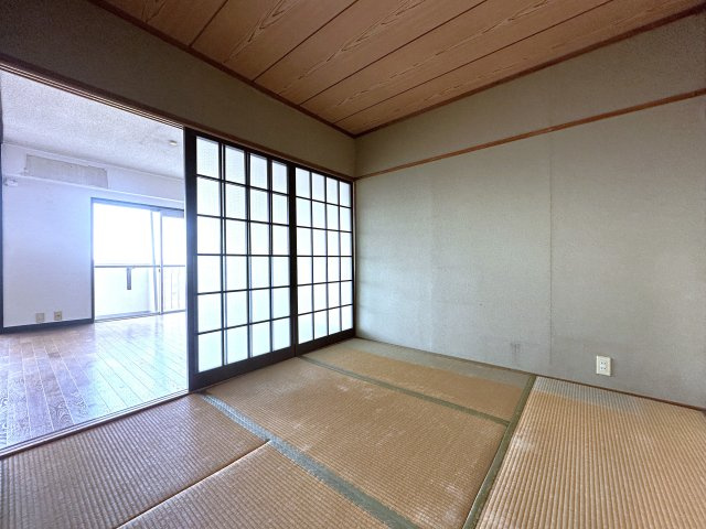 エーデルハイム大蔵谷の和室