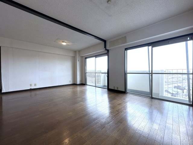 エーデルハイム大蔵谷の居間・リビング