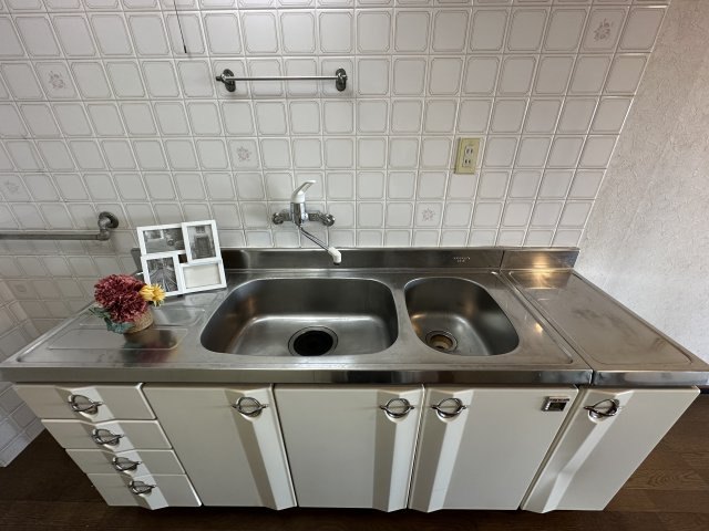 エーデルハイム大蔵谷のキッチン