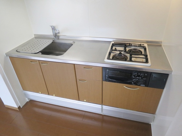 モア・コンフォートのキッチン|広々として使い勝手のいいキッチンです♪