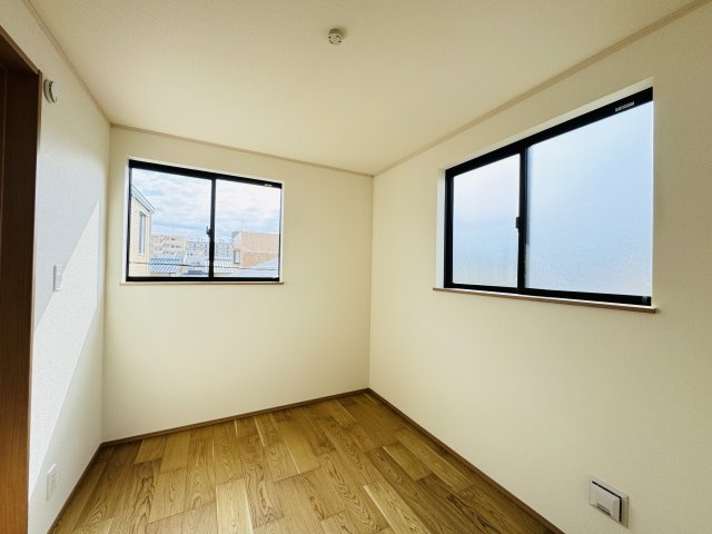 市川市伊勢宿新築戸建の子供部屋|3F4.37帖納戸