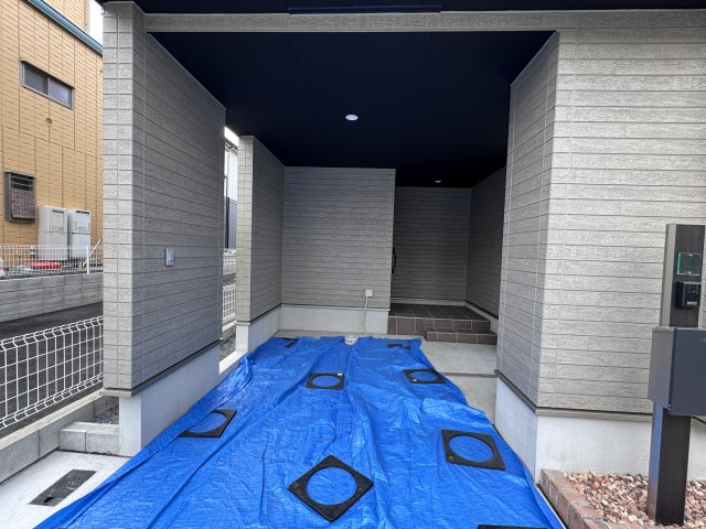 市川市伊勢宿新築戸建の駐車場|D号棟駐車スペース・愛車に優しいビルトインガレージ・