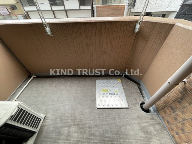 プレサンス天満橋アンジェのバルコニー