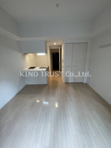 プレサンス天満橋アンジェの居間・リビング