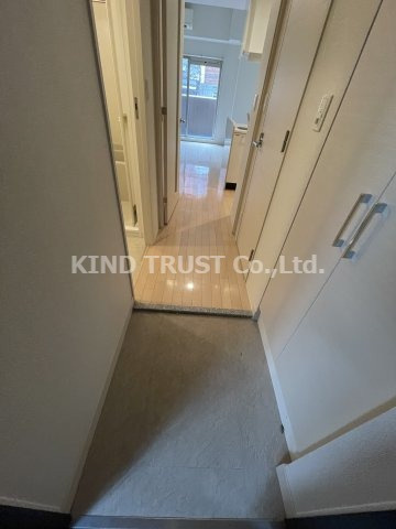 プレサンス天満橋アンジェの玄関