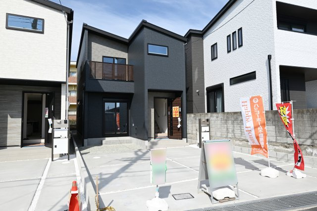 伊丹市寺本1丁目新築一戸建て│3SLDK+並列駐車2台可
