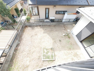 【展望】 | バルコニーからお庭を望む