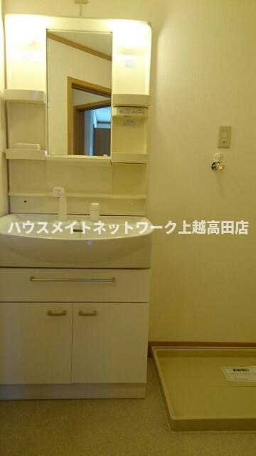 まうゆⅡの洗面所|洗髪洗面化粧台