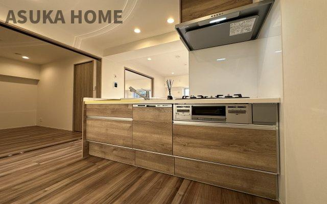 菱興洋光台マンションのキッチン|LDKが見渡せる対面キッチン、お料理をしながら家族との団欒の時間も過ごせるキッチンです♪