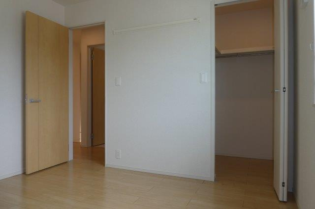 ＣＲＯＷＤ真備の寝室|洋室