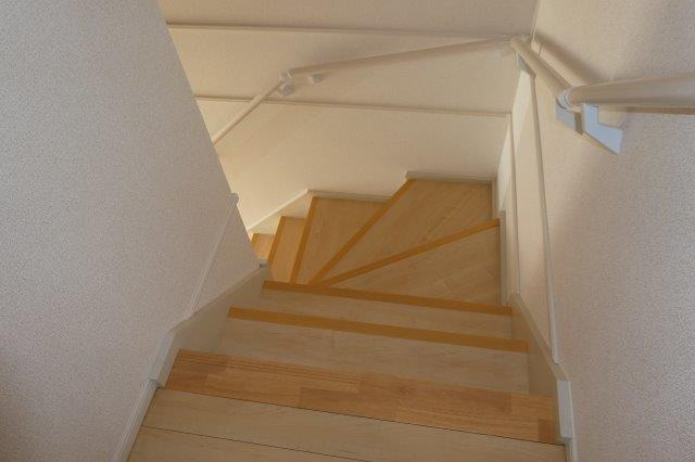 ＣＲＯＷＤ真備のその他|階段