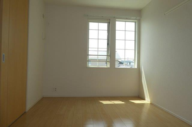 ＣＲＯＷＤ真備の洋室