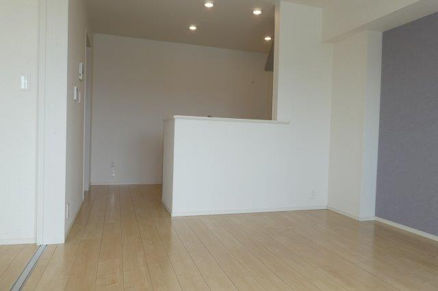 ＣＲＯＷＤ真備の居間・リビング