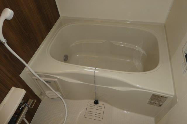 ＣＲＯＷＤ真備の浴室|追い焚きバス