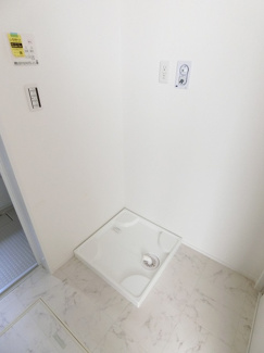 【展望】 | ※参考写真※脱衣所にある室内洗濯機置き場です♪室内に置けるので洗濯機が傷みにくい☆
