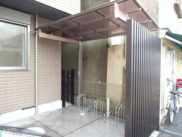 立川市曙町２丁目の賃貸マンションのその他共用部分|★屋根付き駐輪スペース★