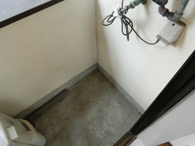 青山住研ハイツの設備|青山住研ハイツ（柏原市清州）　洗濯機置き場