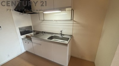 壁付けキッチンでスペースを最大限有効活用できます！