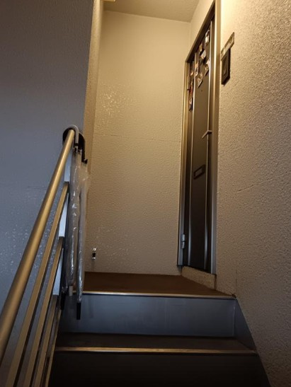 大和マンションの玄関