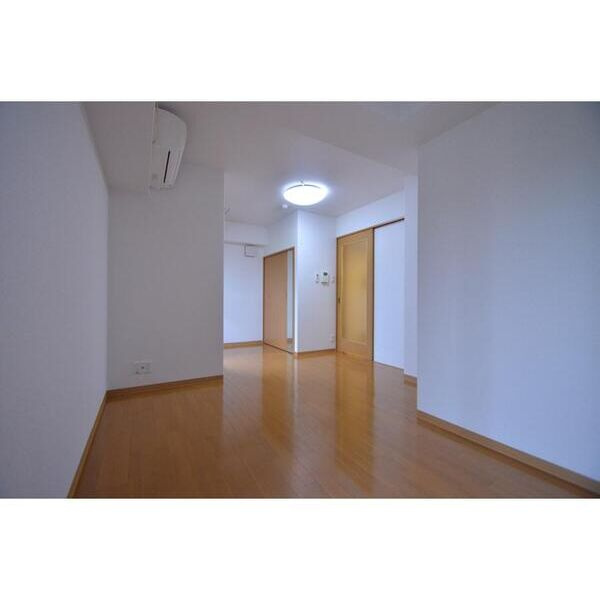 ヴィータ京都西院の居間・リビング|内装