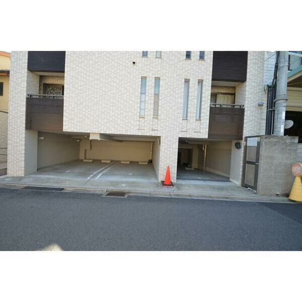 ヴィータ京都西院の駐車場