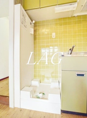 【設備】 | セザール代々木公園 | 室内洗濯機置き場です。