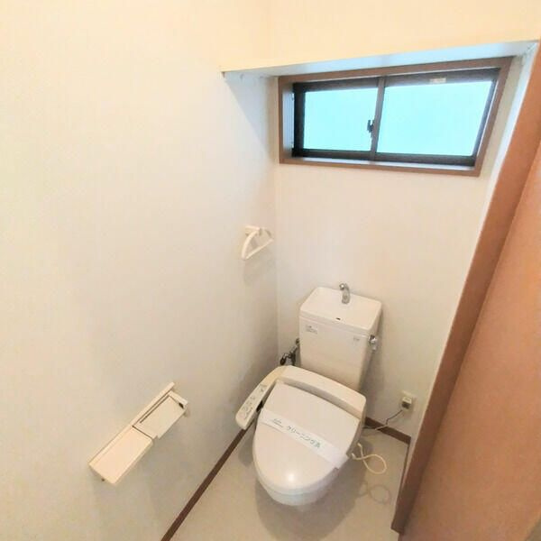 西小岩３丁目貸家のトイレ