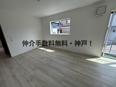 【居間・リビング】 | 明石市朝霧台　新築戸建3号棟　仲介手数料無料！ | リビングです