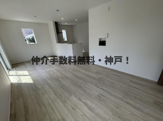 【居間・リビング】 | 明石市朝霧台　新築戸建3号棟　仲介手数料無料！ | 居間です