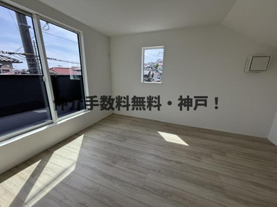 【洋室】 | 明石市朝霧台　新築戸建3号棟　仲介手数料無料！ | 個人の部屋や寝室として使える洋室です