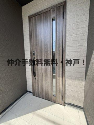 【玄関】 | 明石市朝霧台　新築戸建3号棟　仲介手数料無料！ | シンプルで使いやすい玄関です
