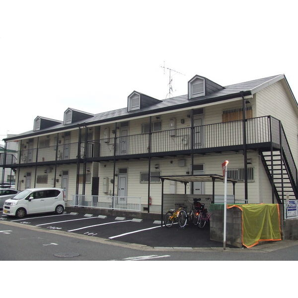 セレーナYの駐車場