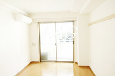 【居間・リビング】 | カリスヤマガ | 洋室のお部屋です。