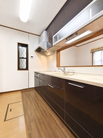 越谷市東越谷８丁目　中古戸建