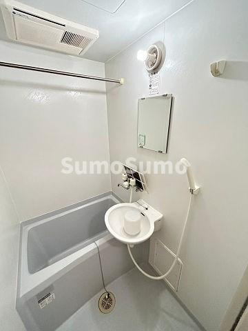 レオパレスみやびの浴室|コンパクトで使いやすいお風呂です