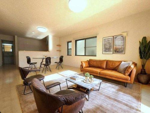 さいたま市見沼区大字南中丸の居間・リビング|陽当たりサンサンな広々リビング！