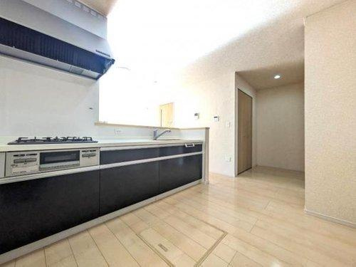 さいたま市見沼区大字南中丸のキッチン|広々キッチンでお料理が楽しい！