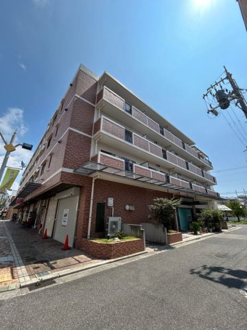 シャロン鷹取東の外観