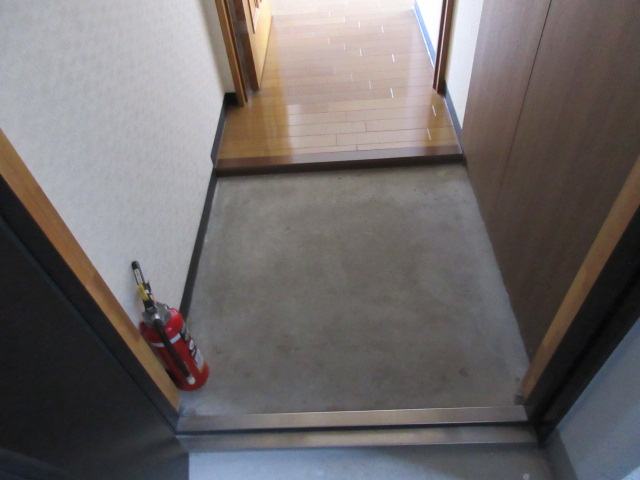 T-フラット1112の玄関