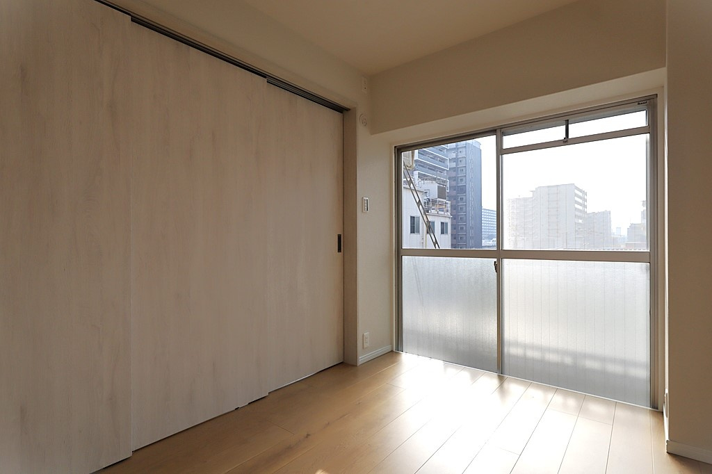 ダイアパレス三国2号館の洋室|-洋室4.4帖-