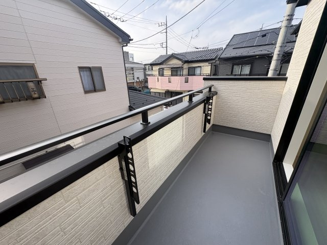 越谷市東越谷　新築戸建てのバルコニー