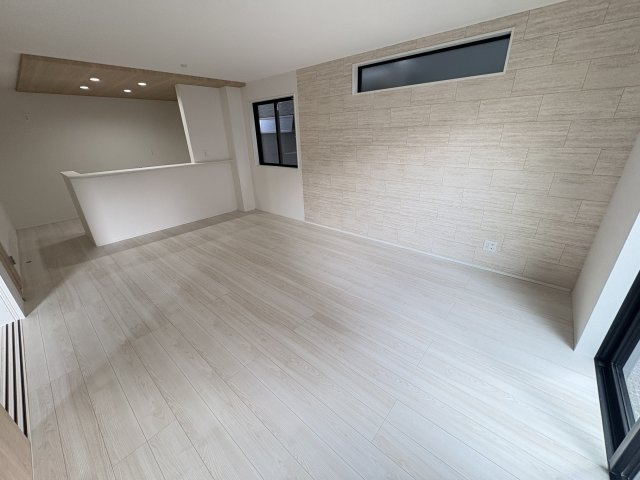 越谷市東越谷　新築戸建ての居間・リビング