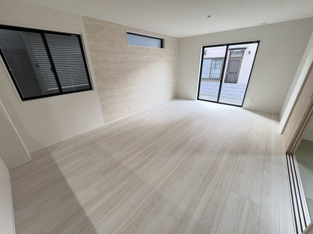 越谷市東越谷　新築戸建ての居間・リビング